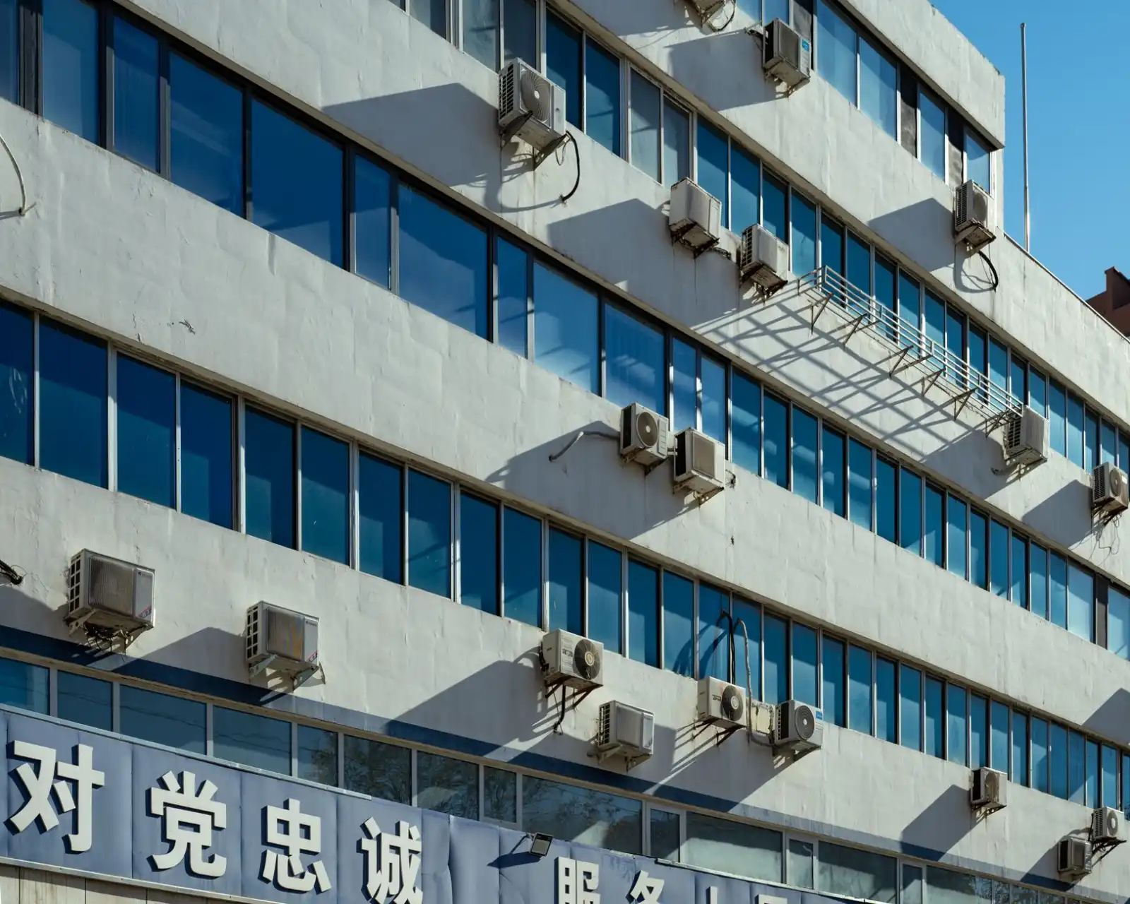 2024年广州企业商旅出行降本方案：南航易网通机票服务深度解析