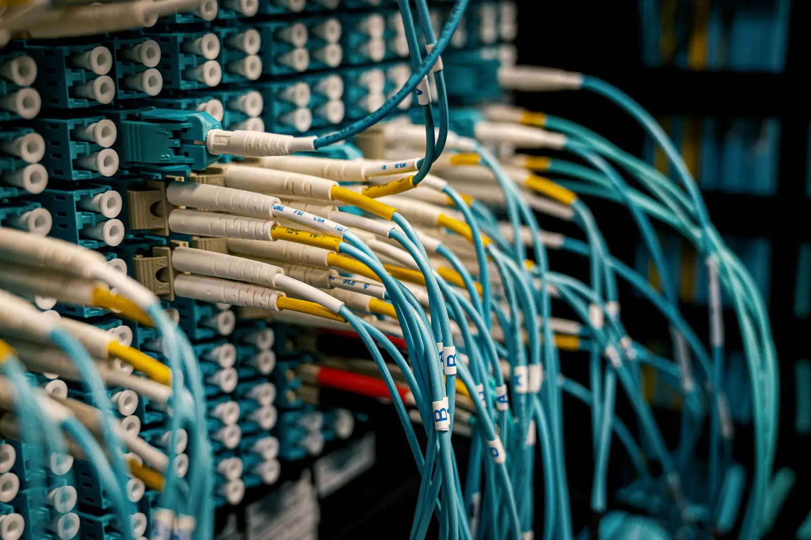 2025年广州商务出行机票预订策略与成本优化指南